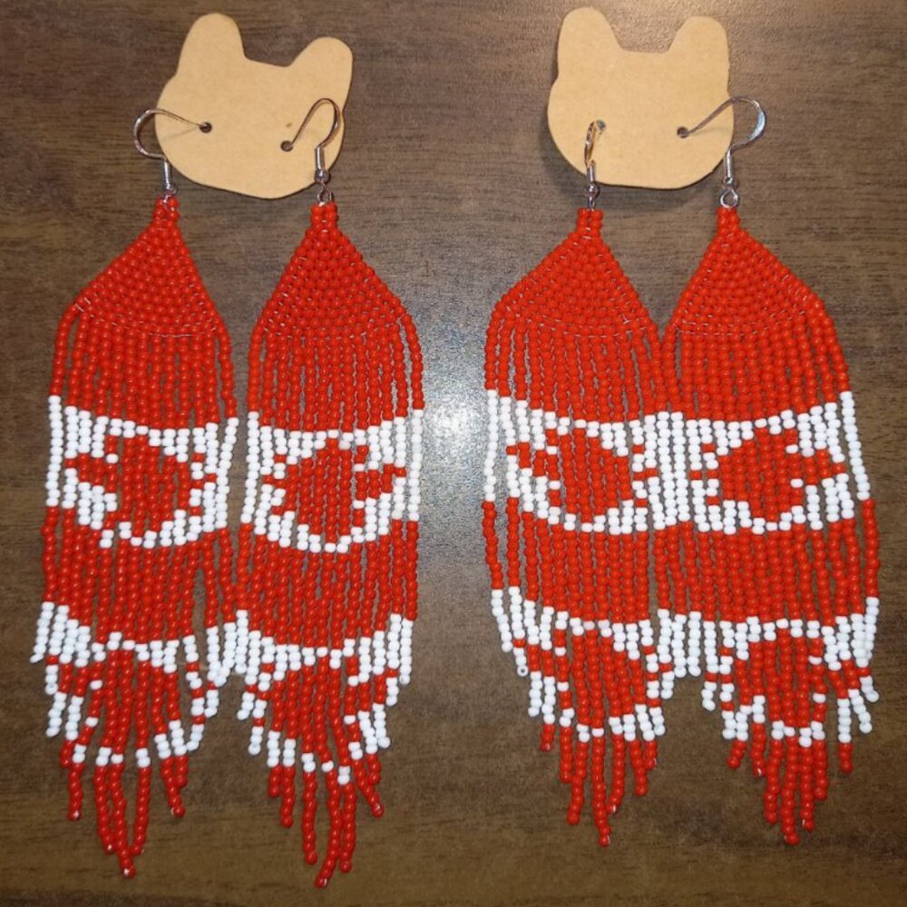 🇨🇦 Handmade Canada Day Beaded Earrings – Limited Edition 🇨🇦